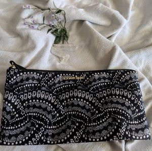 Makeup pouch